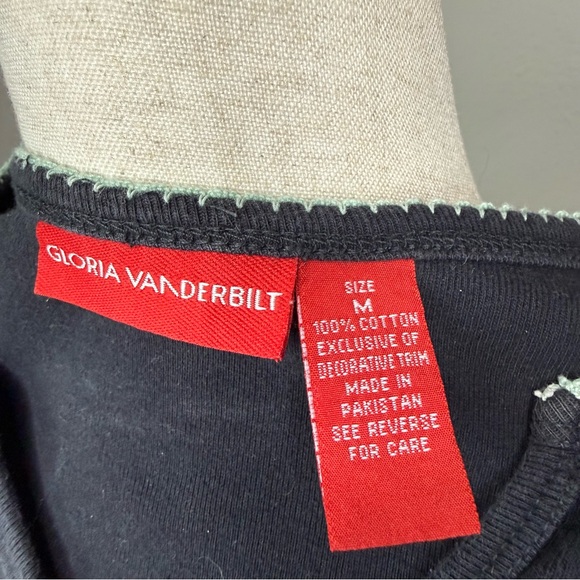 Gloria Vanderbilt Black Tee with Floral Embroidery - Picture 7 of 7